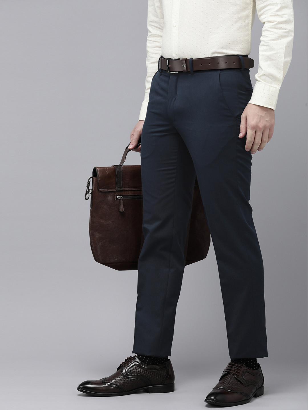 

Van Heusen Men Slim Fit Formal Trousers, Navy blue