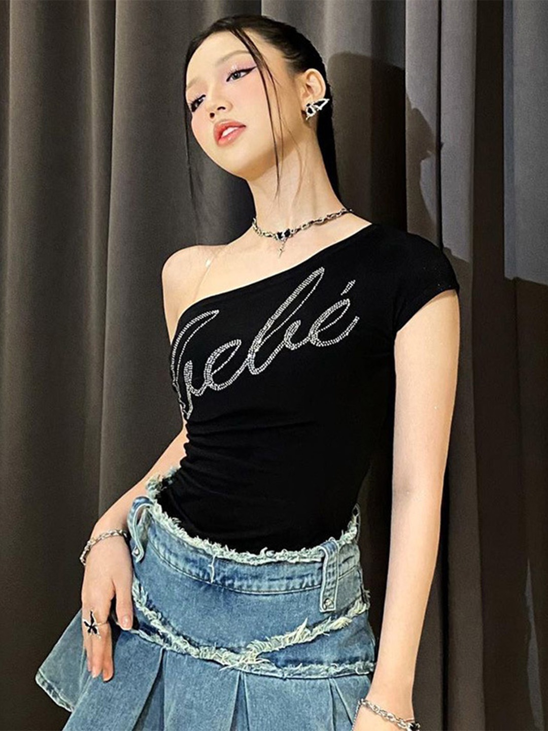 

BoStreet Black Typography Printed One Shoulder Top
