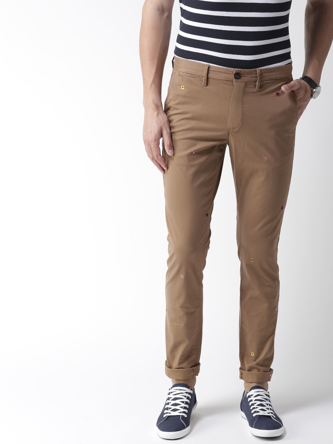 

Tommy Hilfiger Men Brown Smart Slim Fit Solid Chinos