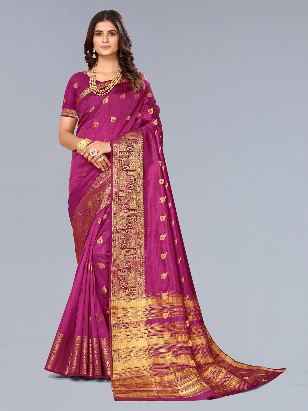 

Pisara Ethnic Motifs Woven Design Zari Silk Cotton Banarasi Saree, Magenta