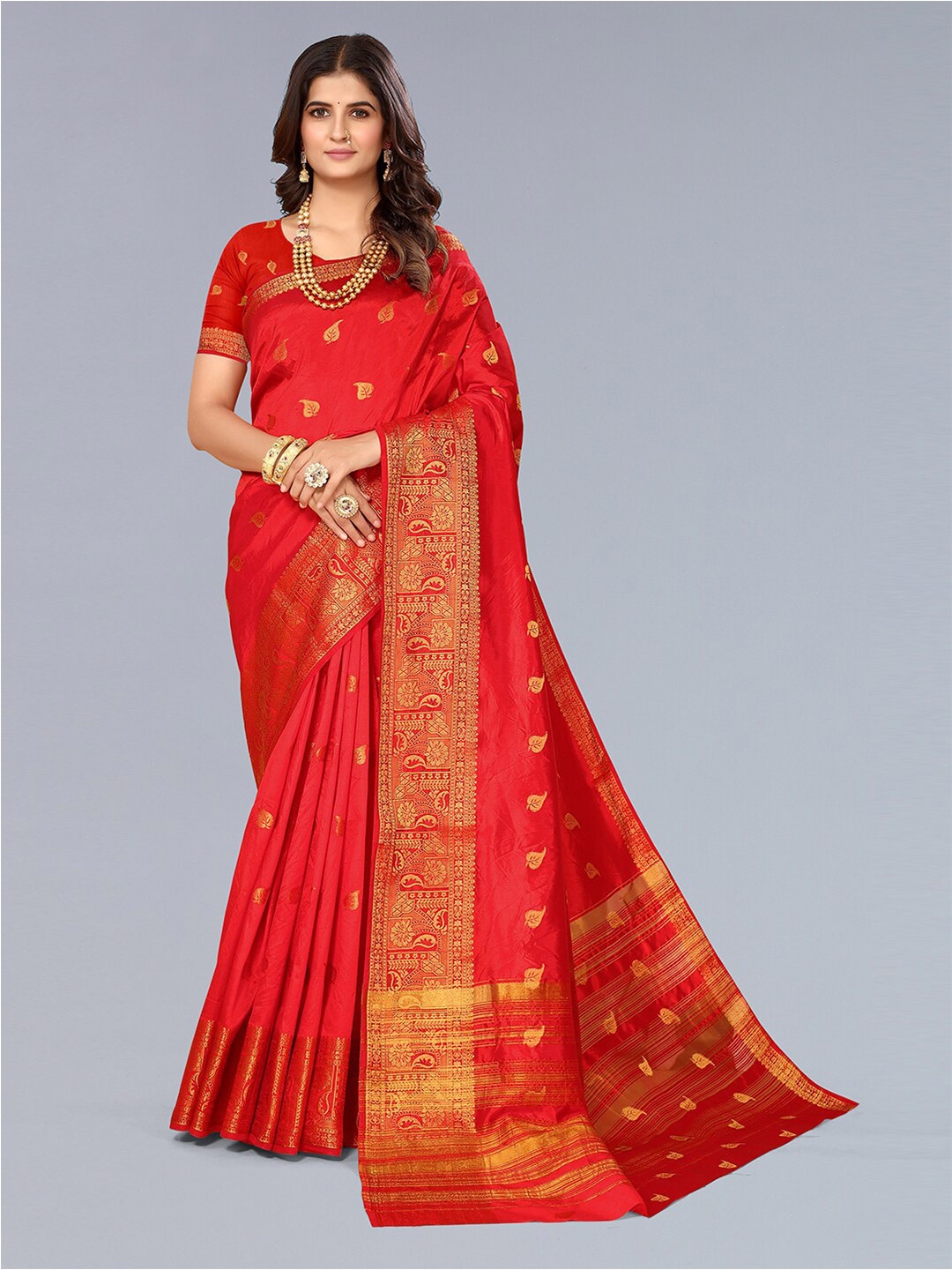 

Pisara Floral Woven Design Zari Silk Cotton Banarasi Saree, Red
