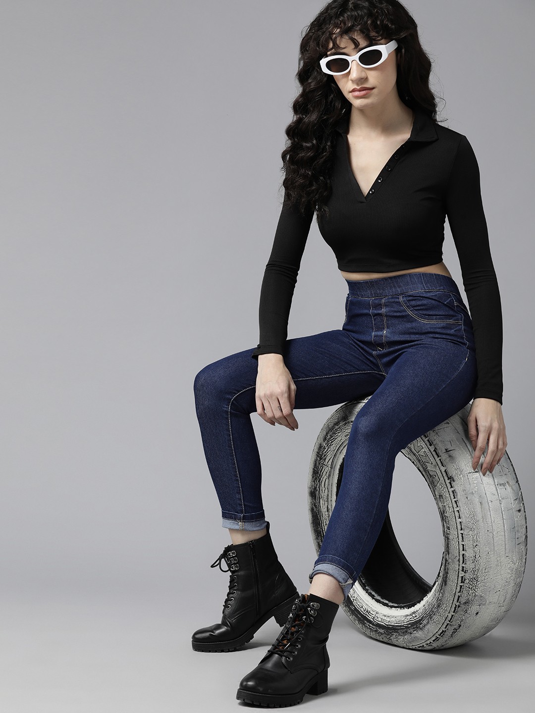 

The Roadster Lifestyle Co. Women Skinny Fit High-Rise Stretchable Jeans, Navy blue
