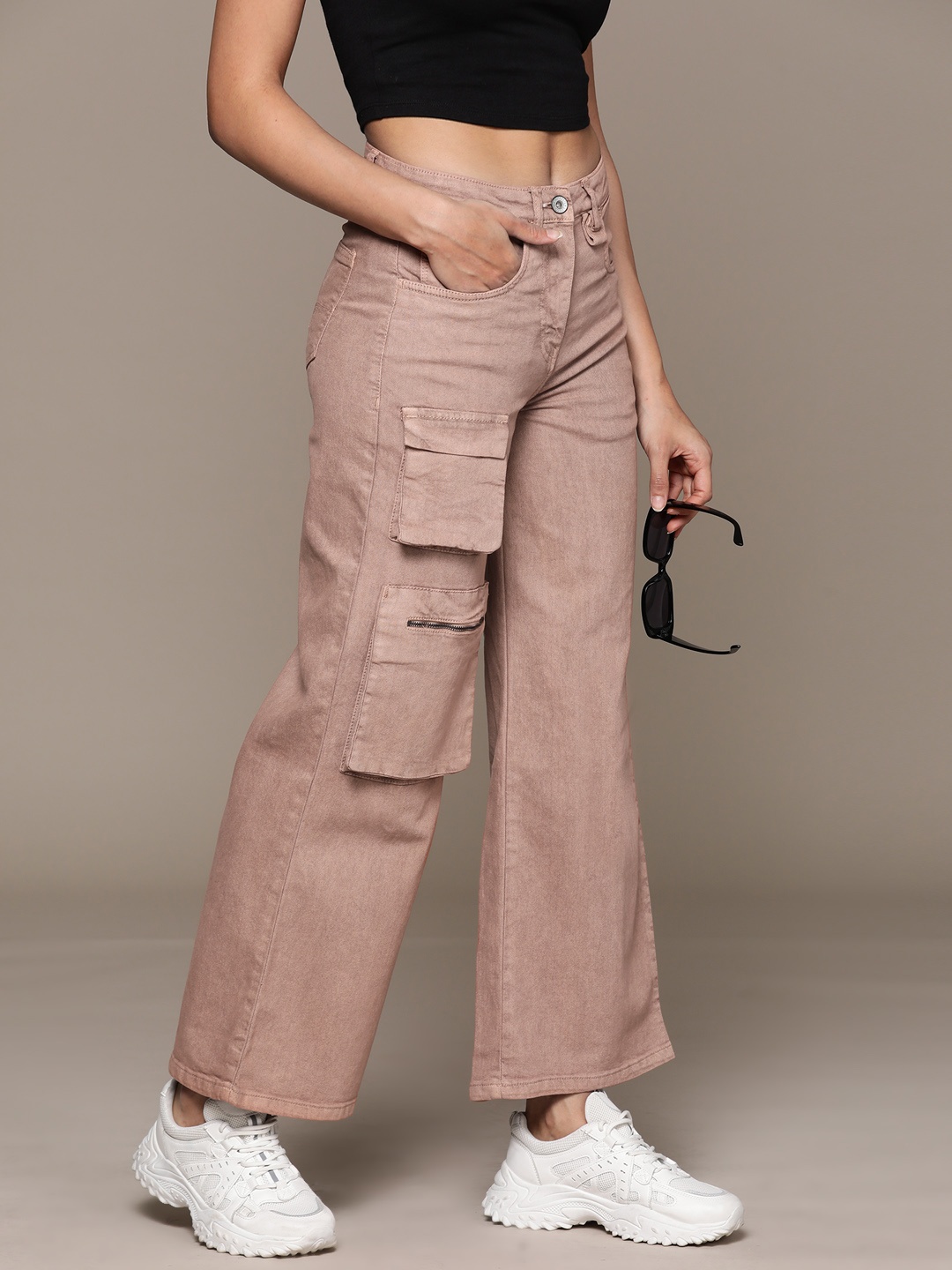 

The Roadster Lifestyle Co. Women Flared High-Rise Stretchable Jeans, Brown