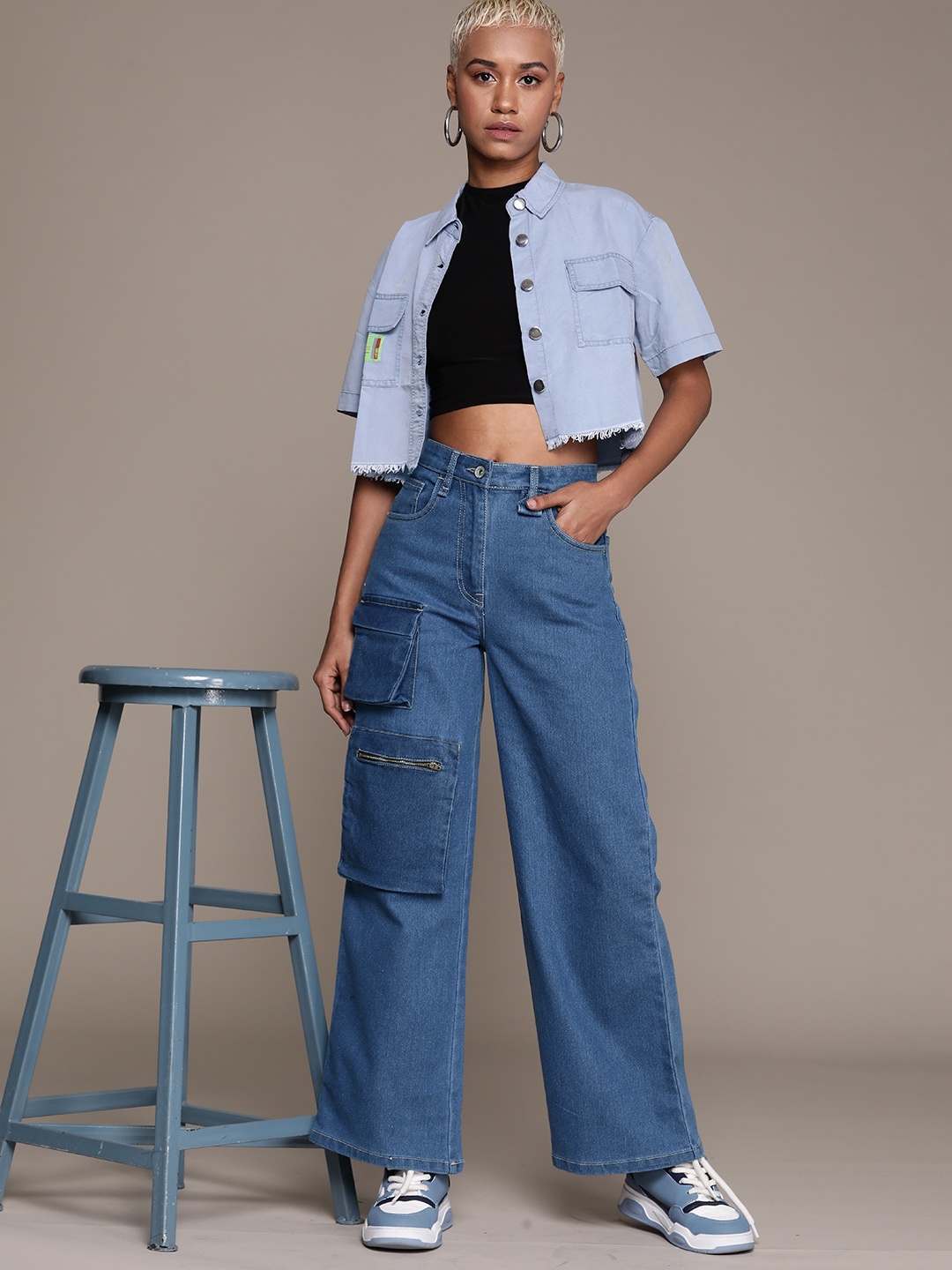 

The Roadster Lifestyle Co. Women Flared Stretchable Cargo Jeans, Blue