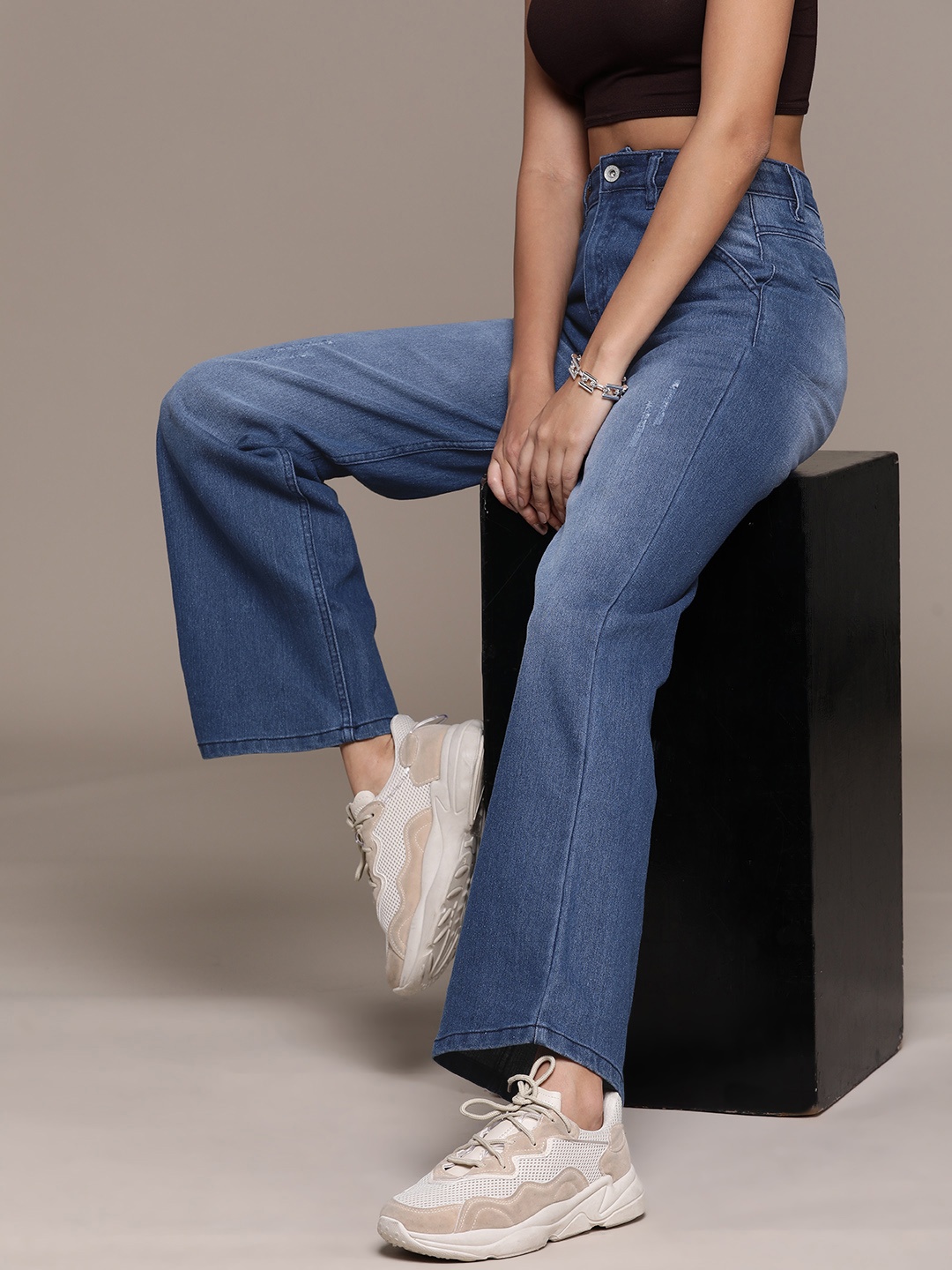 

The Roadster Lifestyle Co. Women Wide Leg Low Distress Light Fade Stretchable Jeans, Blue