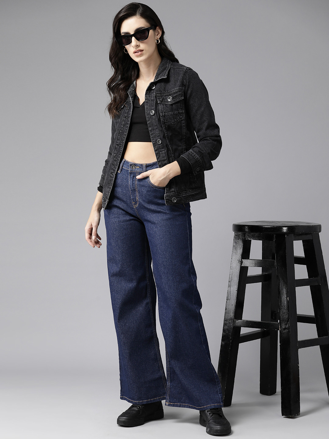 

The Roadster Lifestyle Co. Women Flared Stretchable Jeans, Blue