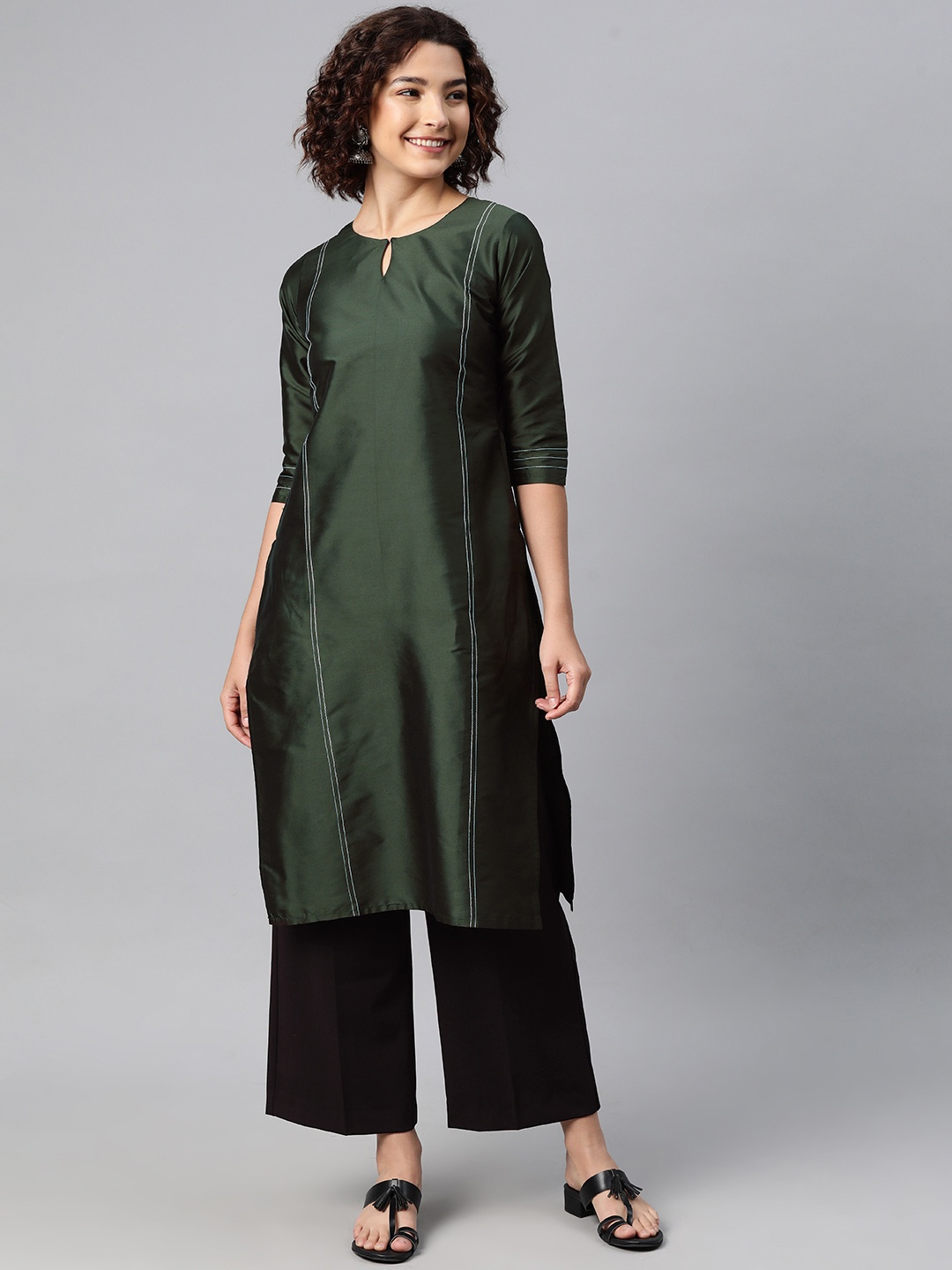 

V TRADITION Keyhole Neck Thread Work Kurta, Green