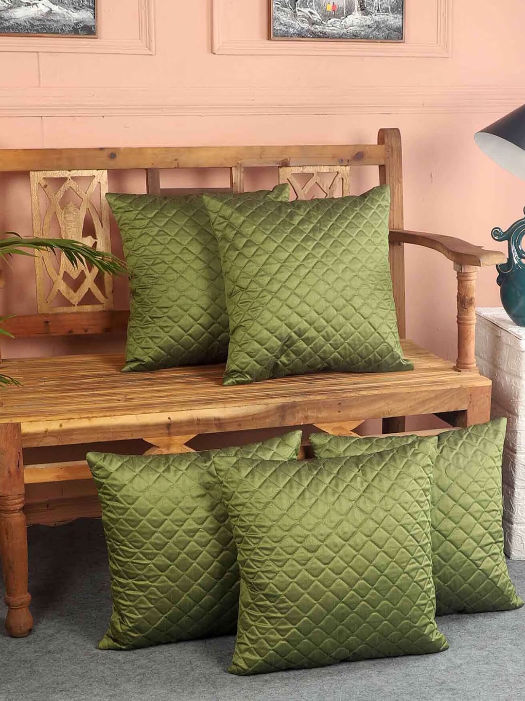 

MFD HOME FURNISHING Green 5 Pieces Geometric Velvet Square Cushion Covers