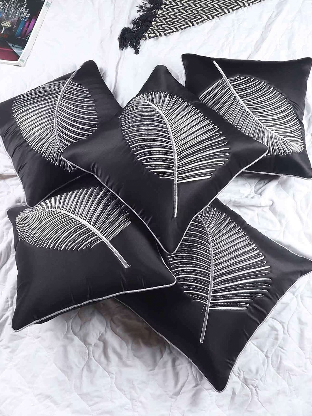 

MFD HOME FURNISHING Black & White 5 Pieces Floral Satin Square Cushion Covers