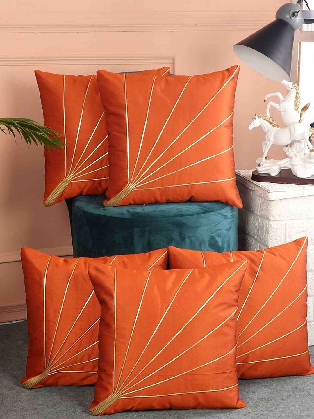 

MFD HOME FURNISHING Orange & Gold-Toned 5 Pieces Square Cushion Covers