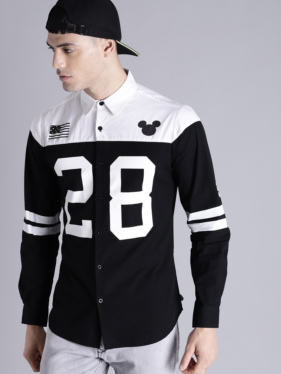 

Kook N Keech Disney Men Black & White Regular Fit Printed Casual Shirt