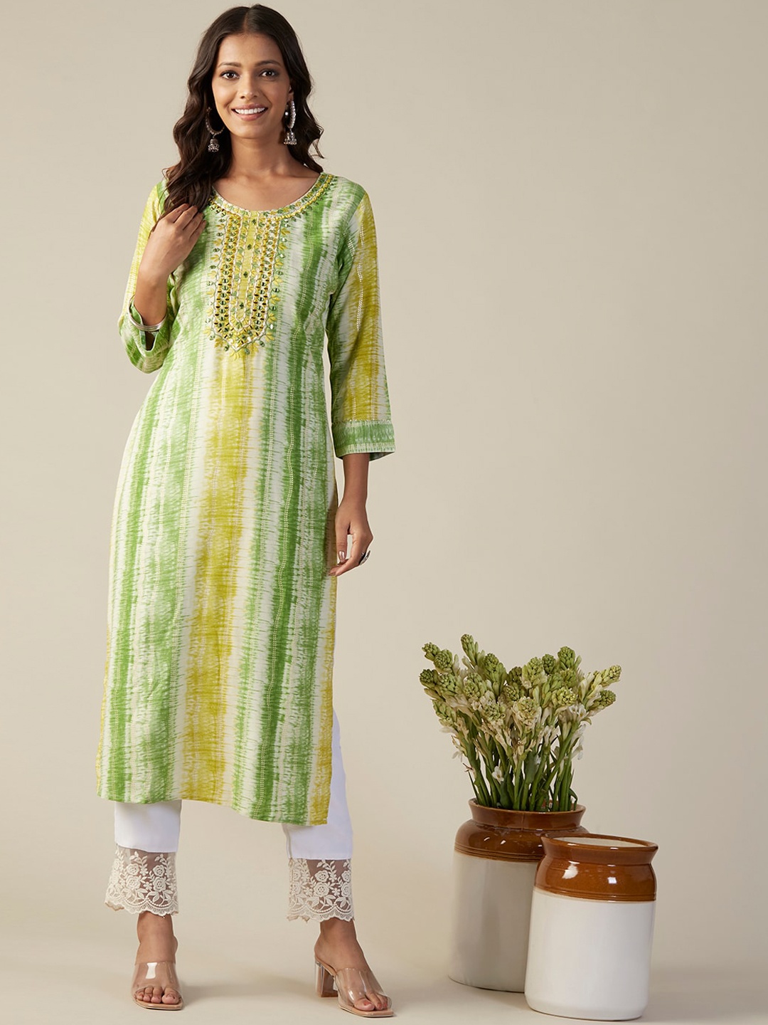 

FASHOR White & Green Tie & Dyed Mirror Work Straight Kurta