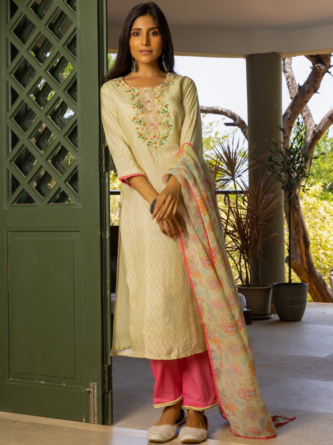 

Ishin Ethnic Motifs Printed Thread Work Pure Cotton Straight Kurta & Trouser With Dupatta, Sea green