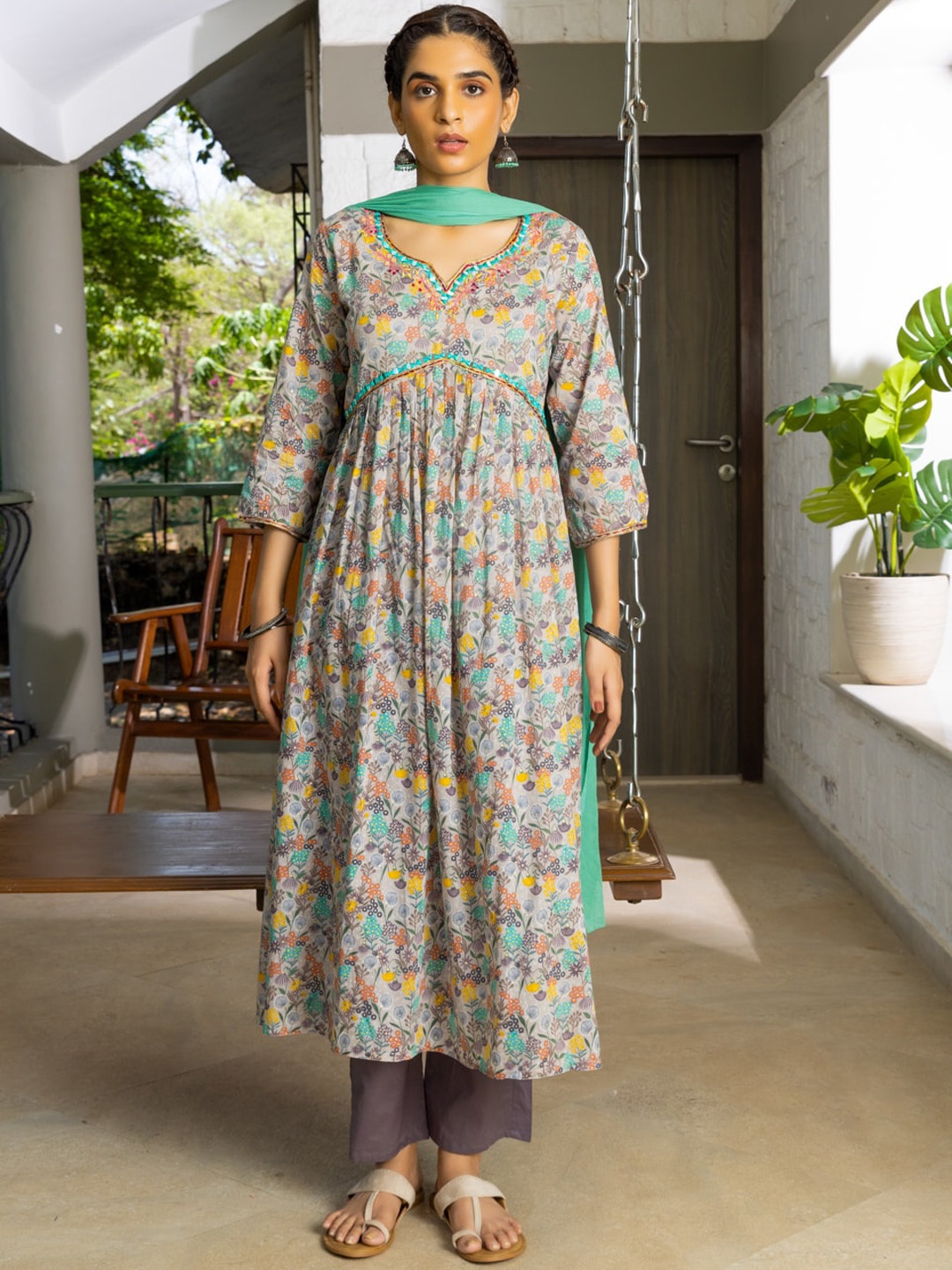 

Ishin Floral Printed Linen Anarkali Kurta With Palazzos & With Dupatta, Green