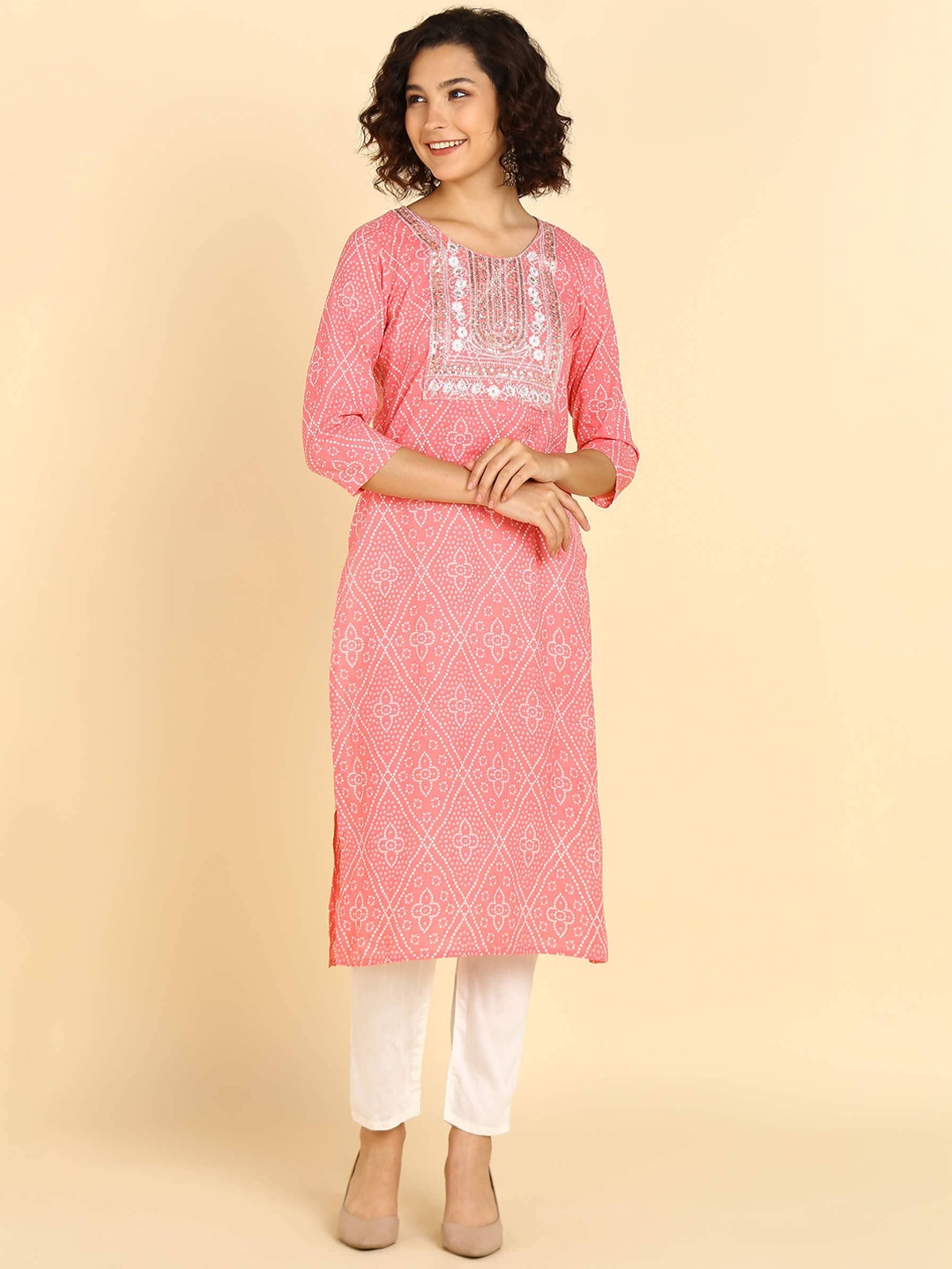 

Maaesa Bandhani Printed Thread Work Cotton Straight Kurta, Pink