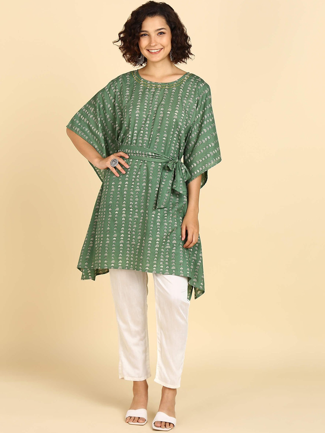 

Maaesa Geometric Printed Extended Sleeves Cotton Fusion A-Line Kurta, Green