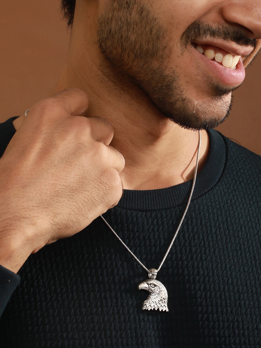 

Priyaasi Men Silver-Plated Eagle Head Pendant Chain