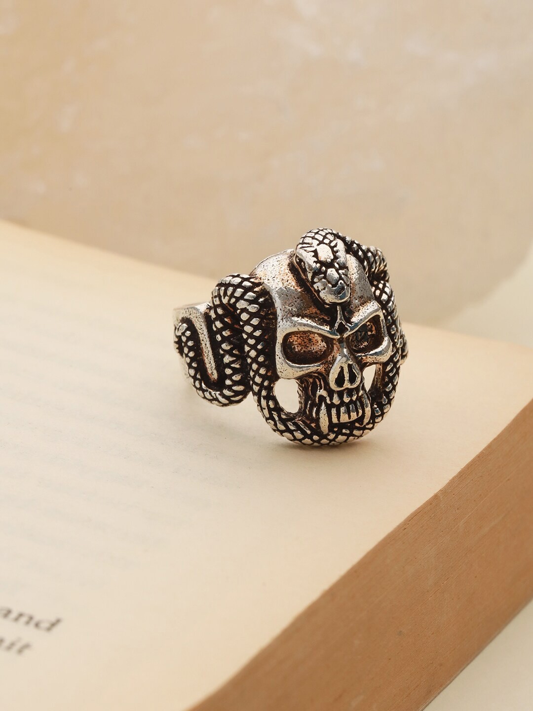 

Priyaasi Men Silver-Plated Snaky Skull Finger Ring