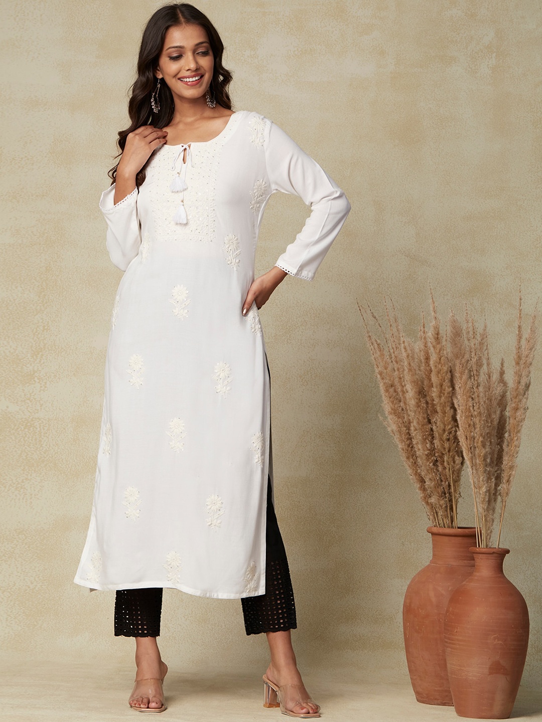 

FASHOR Floral Embroidered Tie-Up Neck Straight Kurta, White
