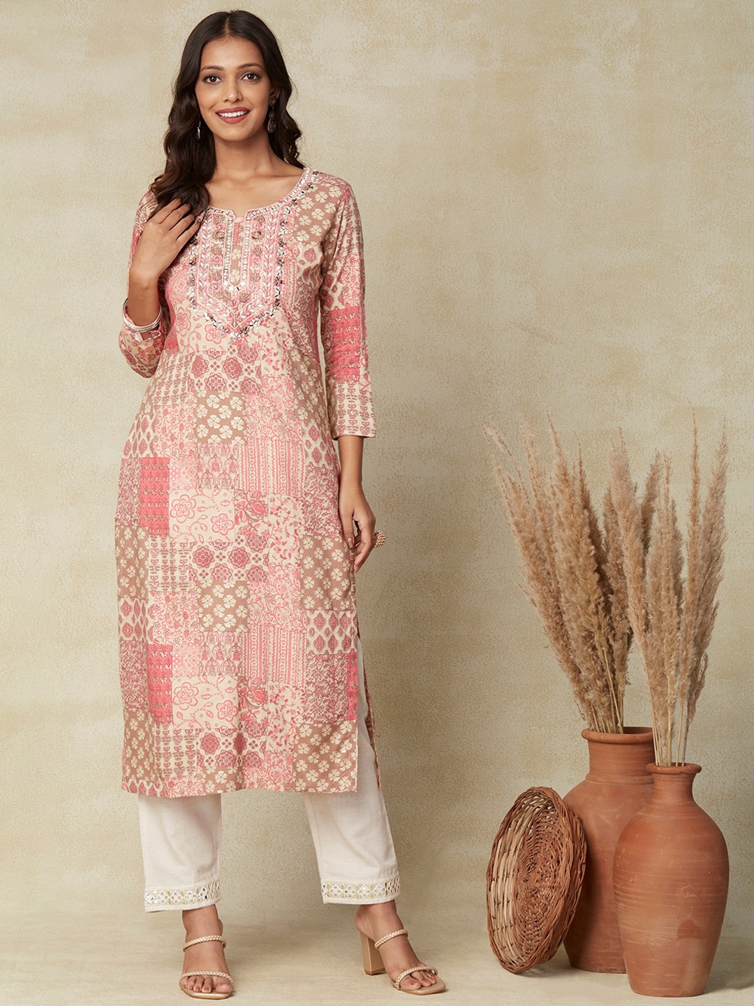 

FASHOR Ethnic Motifs Printed Mirror Work Kurta, Pink