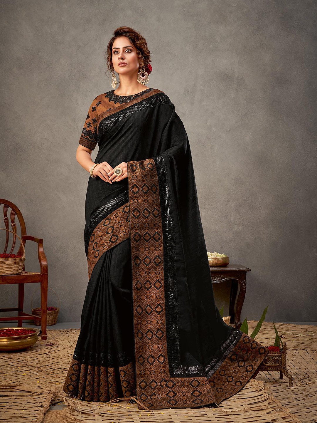 

ODETTE Embelleshed Sequinned Silk Blend Saree, Black