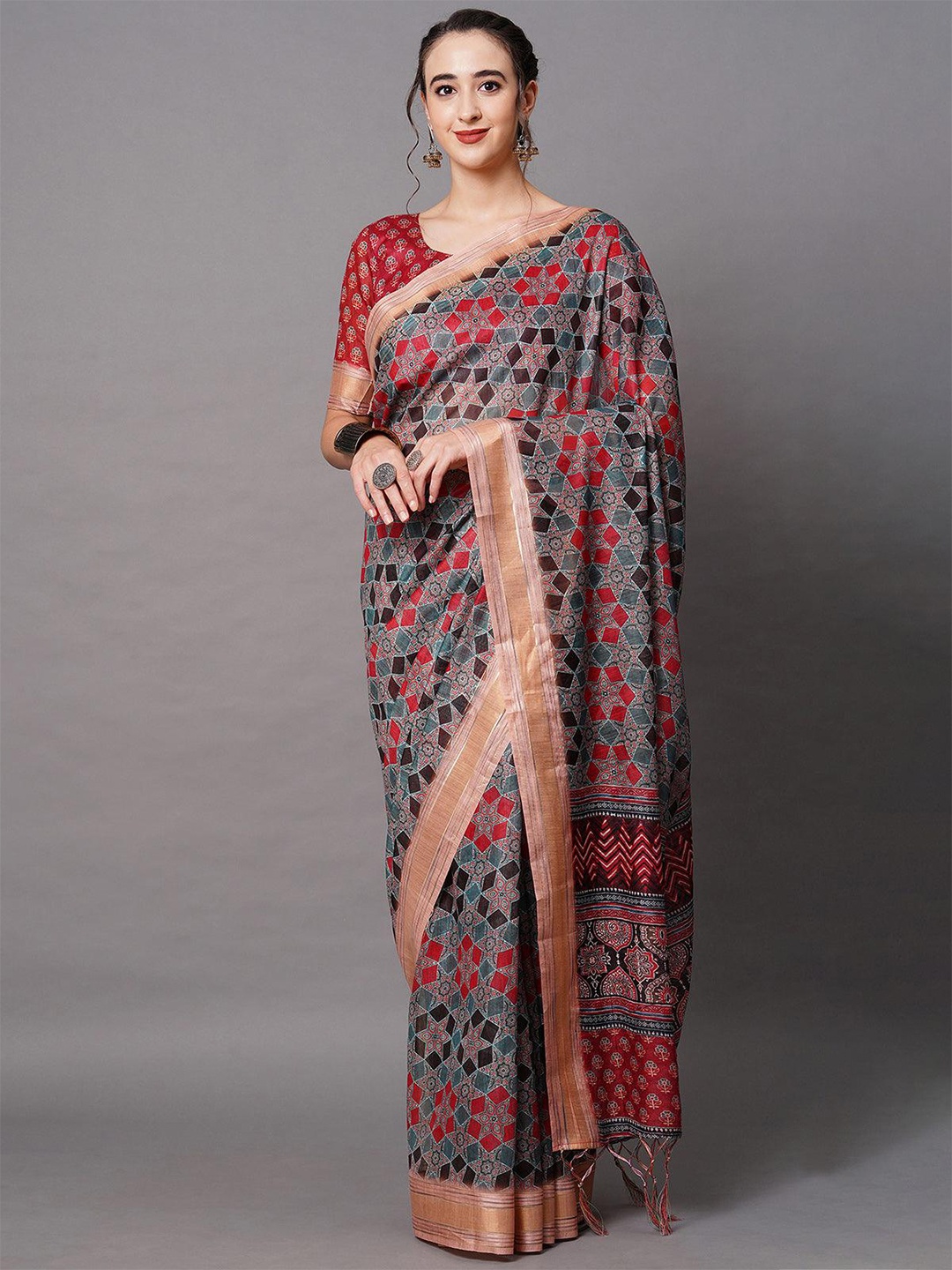 

ODETTE Ethnic Motif Zari Linen Blend Saree With Blouse Piece, Grey
