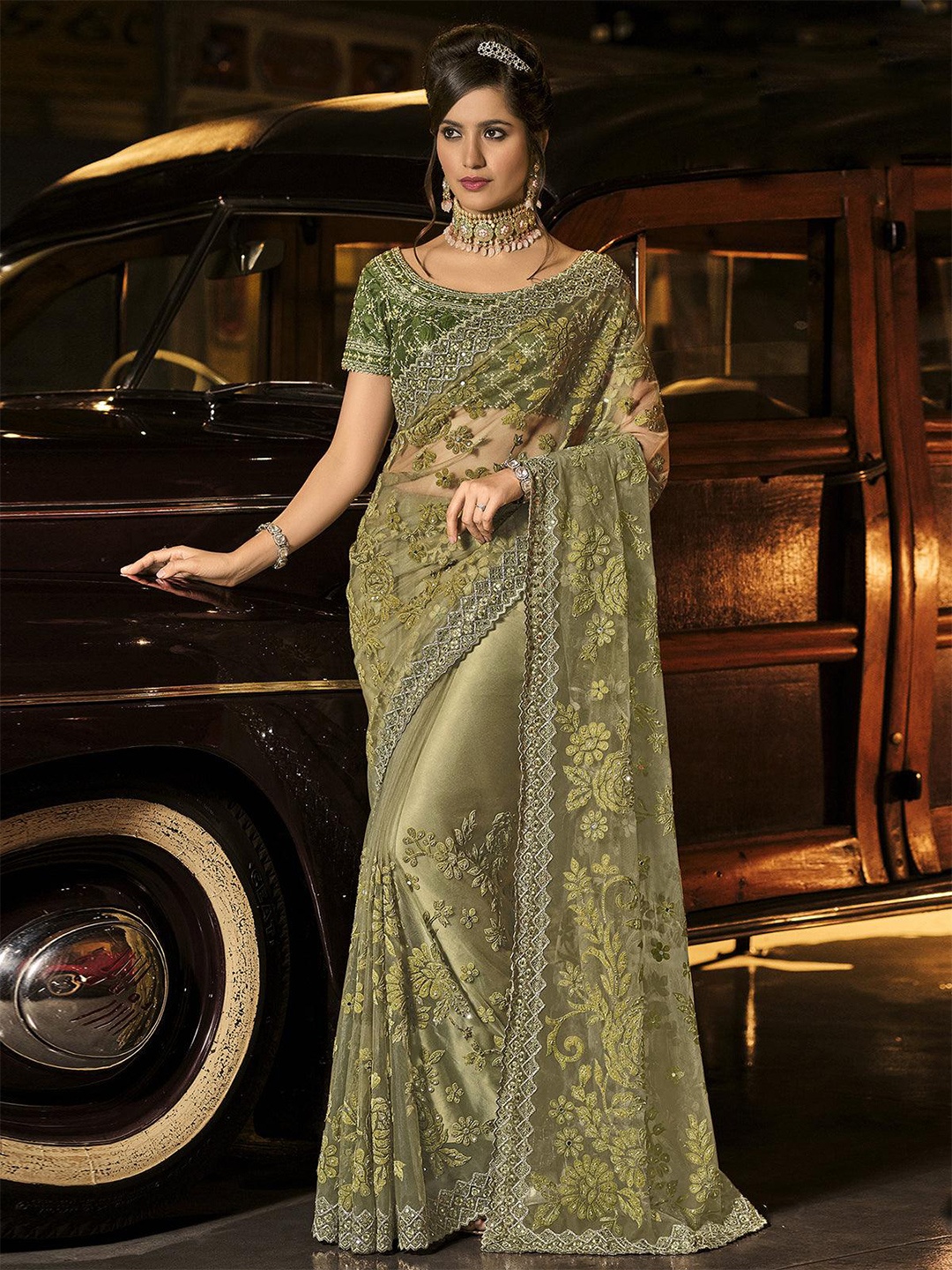 

ODETTE Teal & Silver-Toned Floral Saree