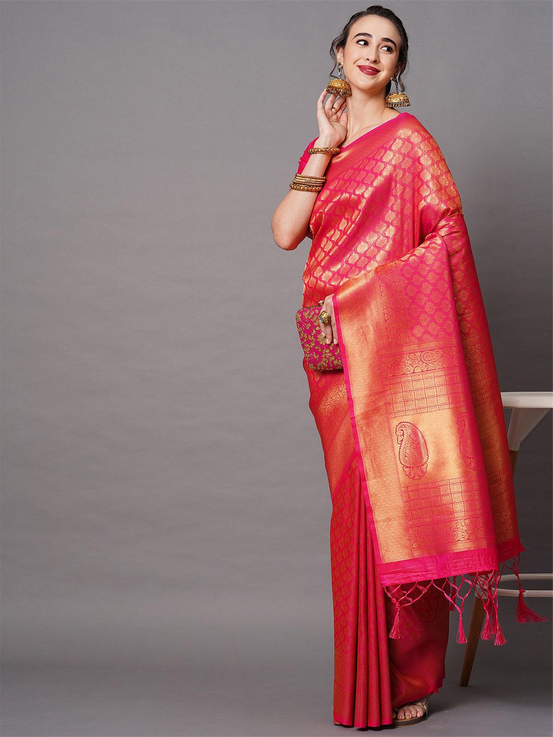 

ODETTE Pink & Gold-Toned Woven Design Zari Silk Blend Saree