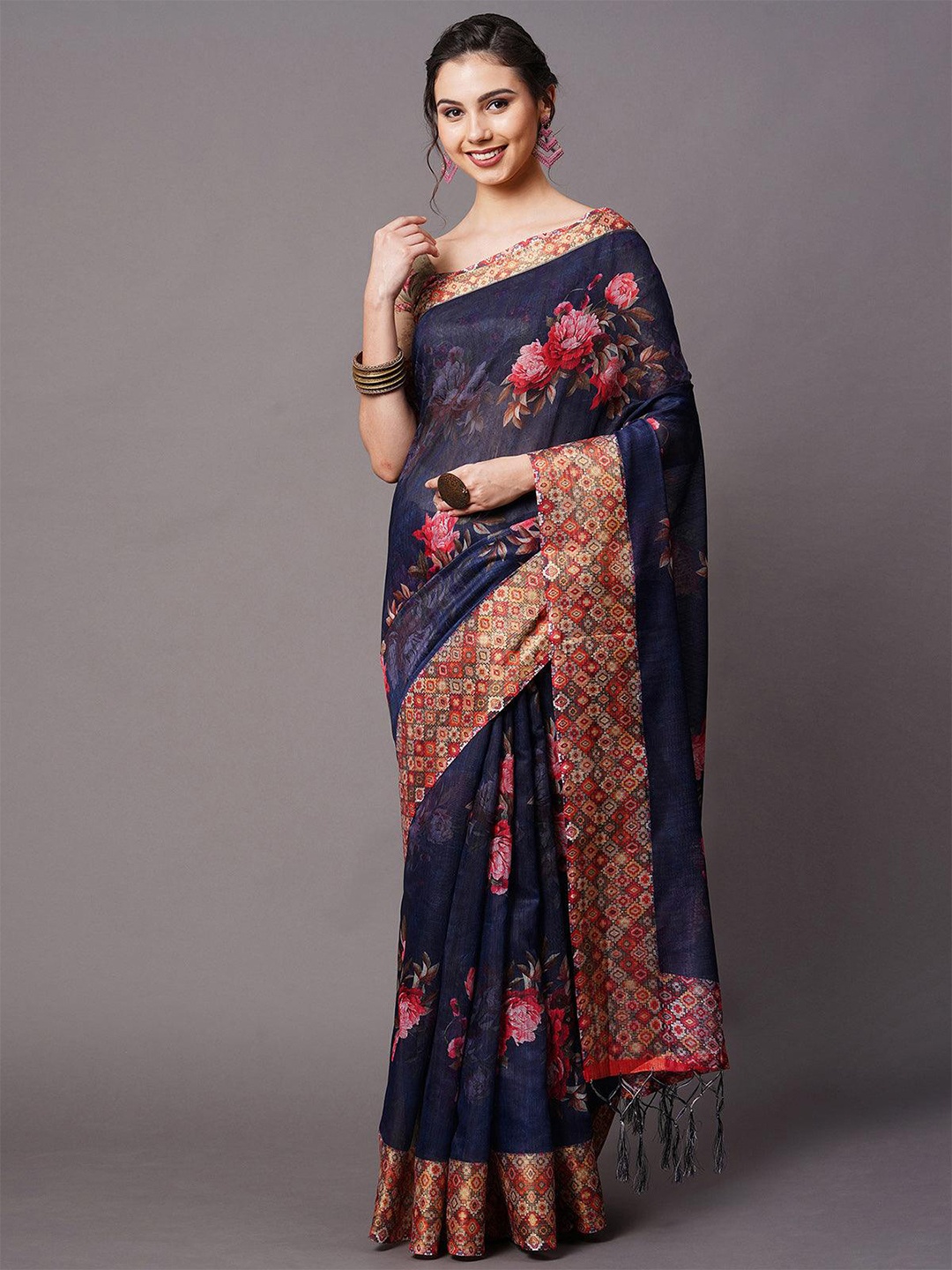 

ODETTE Floral Printed Zari Linen Blend Saree, Blue