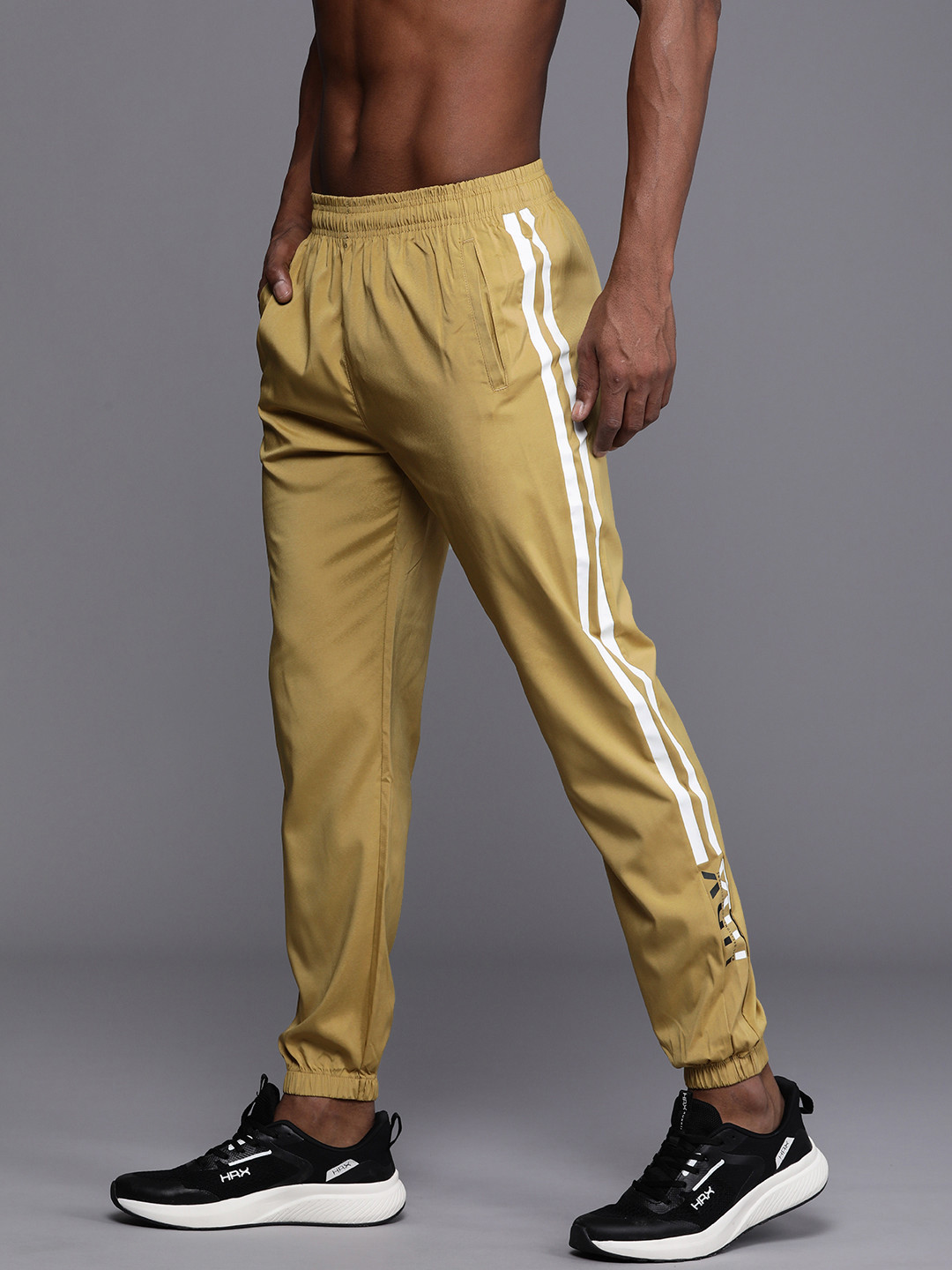 

HRX by Hrithik Roshan Men Rapid-Dry Training Joggers, Khaki
