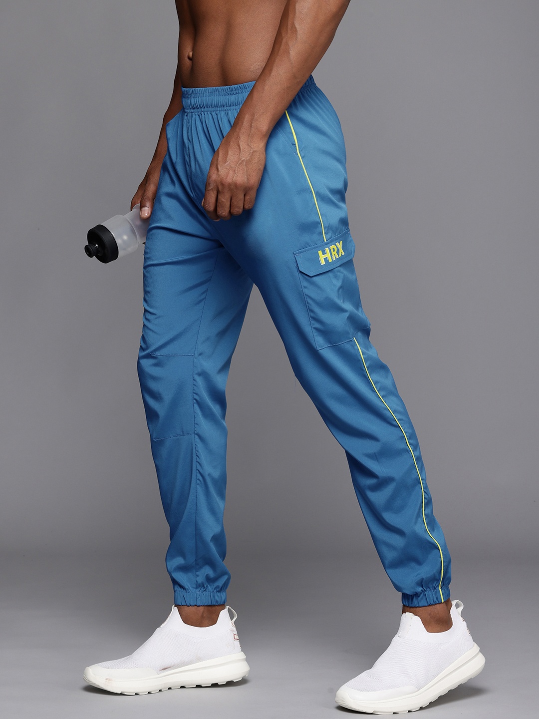 

HRX by Hrithik Roshan Men Solid Rapid-Dry Antimicrobial Training Joggers Track Pants, Blue