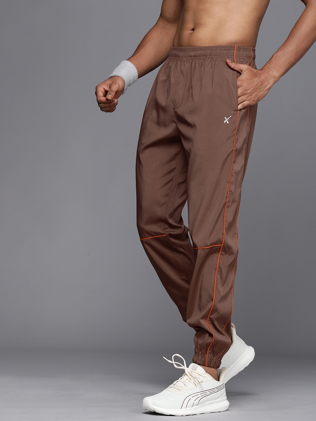 

HRX by Hrithik Roshan Men Rapid-Dry Antimicrobial Training Joggers, Brown