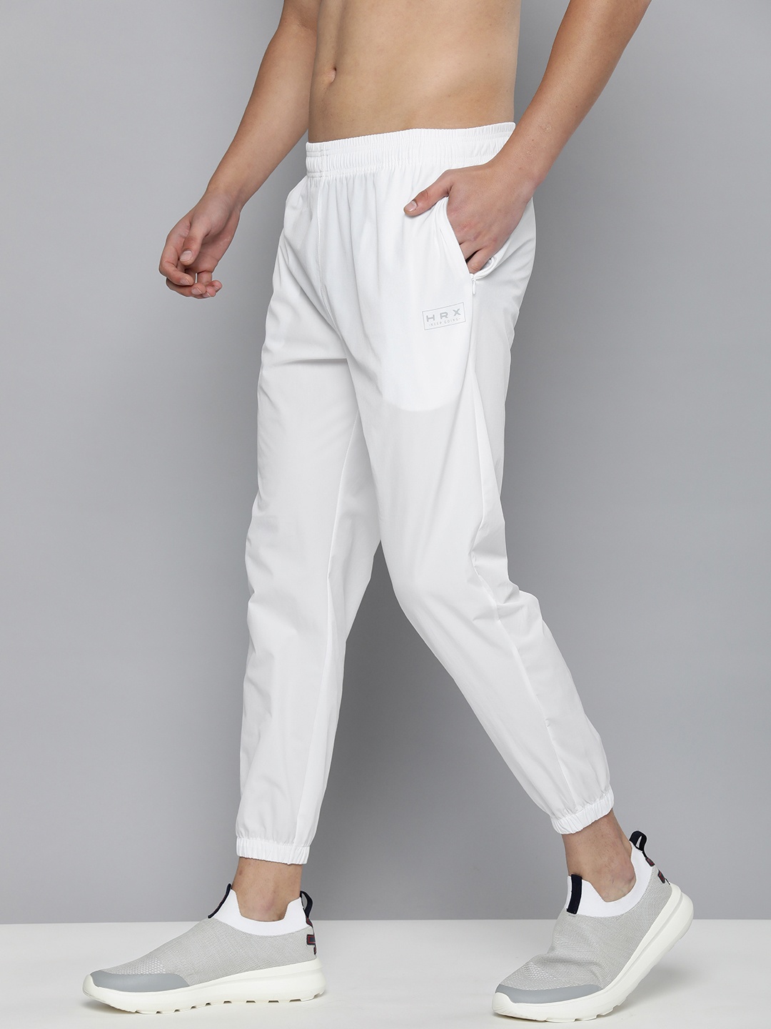 

HRX by Hrithik Roshan Men Mid-Rise Rapid-Dry Anti-Microbial Training Joggers, White