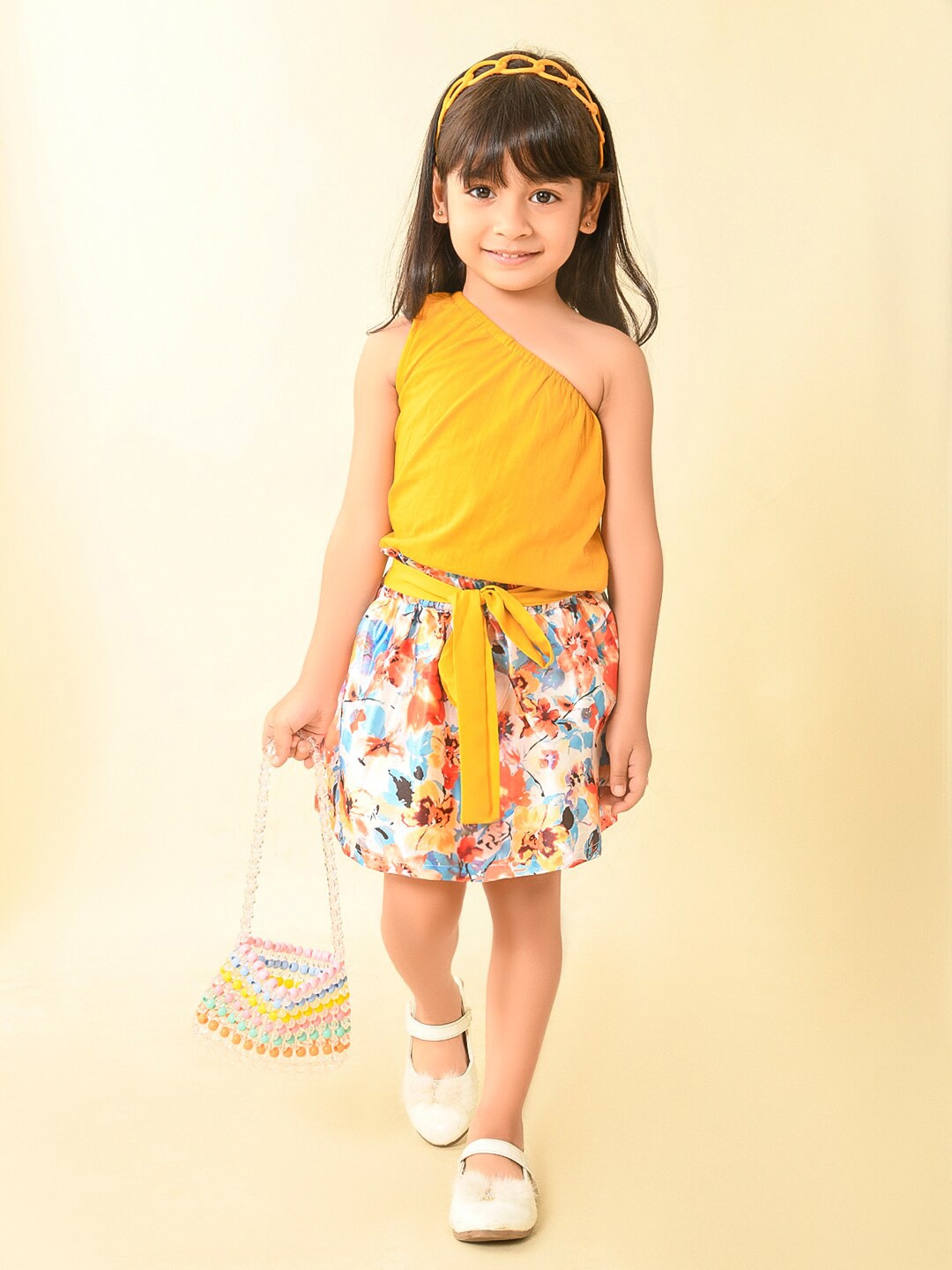 

LilPicks Girls Tie-Up Detail One Shoulder Top with Skirt, Yellow