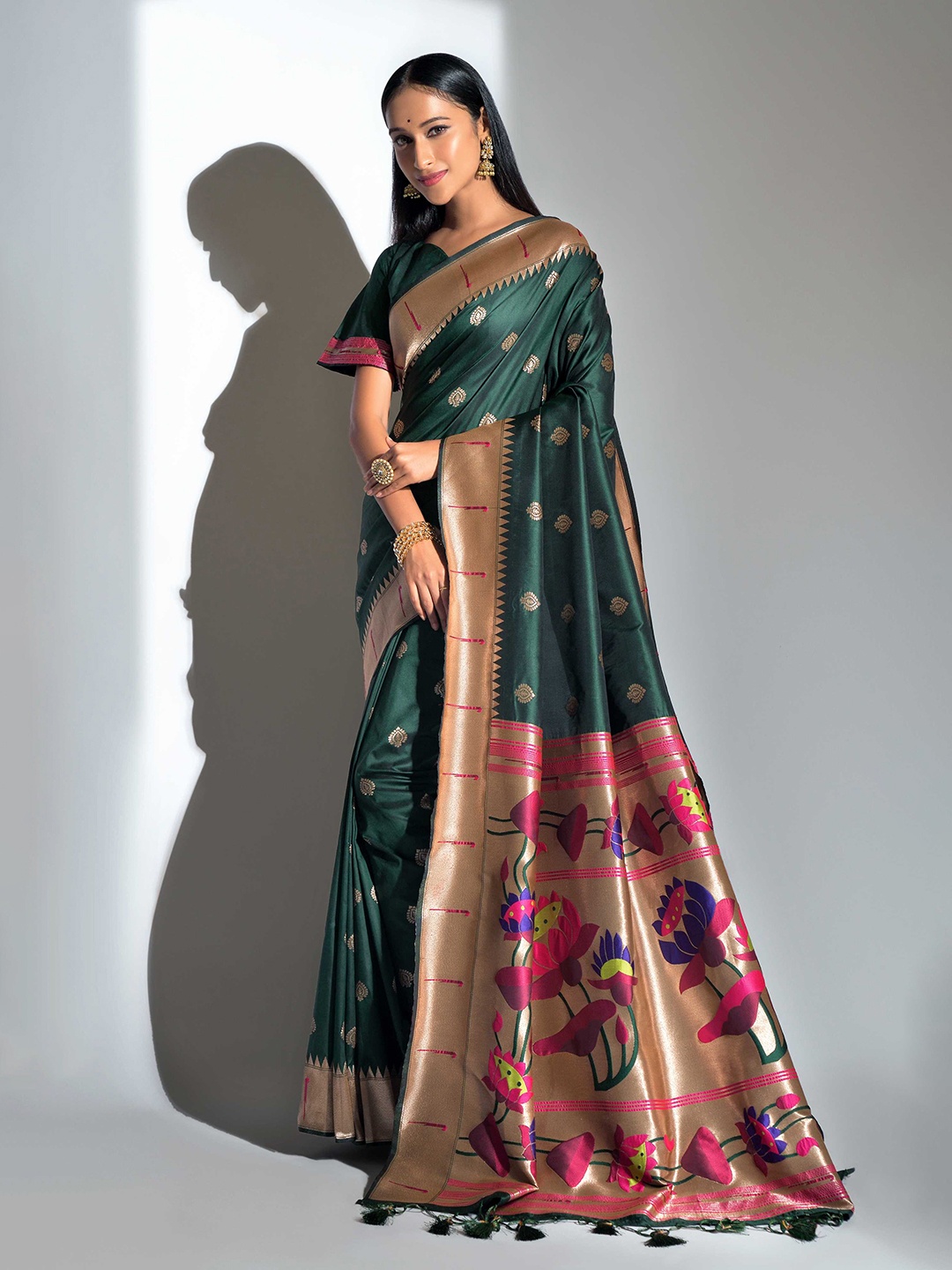 

Mitera Green & Magenta Ethnic Motifs Woven Design Zari Paithani Saree