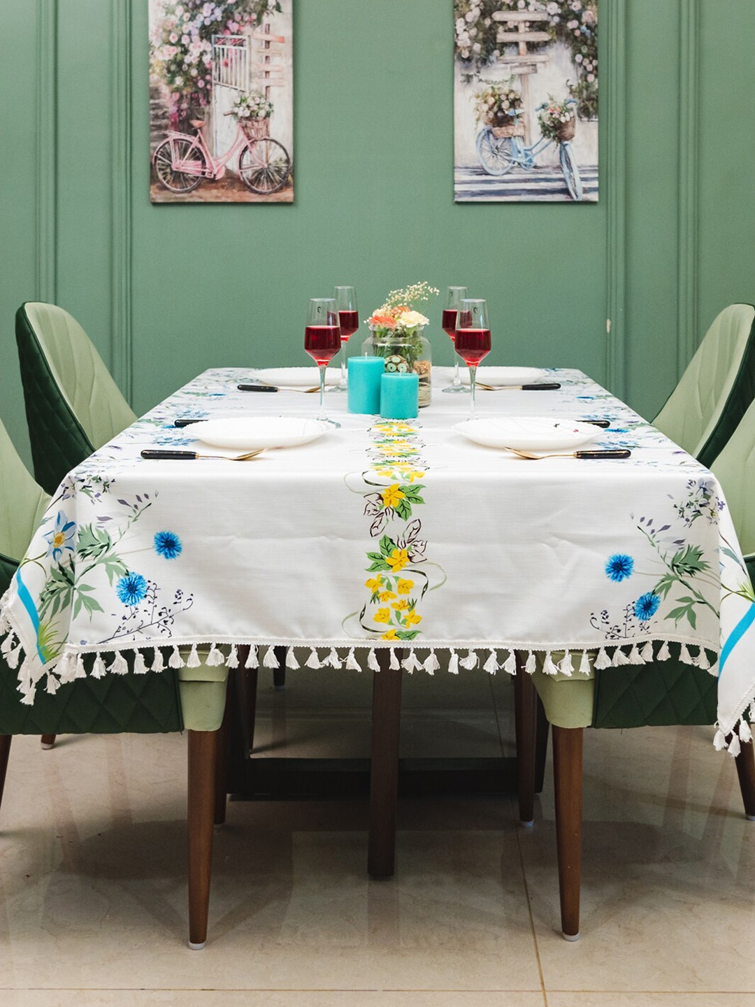 

URBAN SPACE White & Blue Floral Printed Table Cover