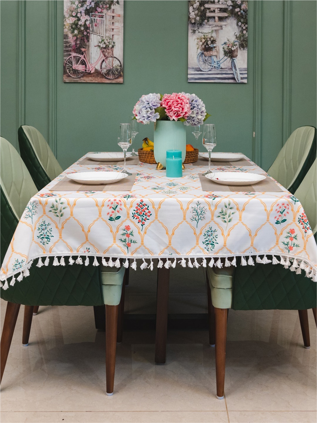 

URBAN SPACE White & Green Printed 6-Seater Table Cover