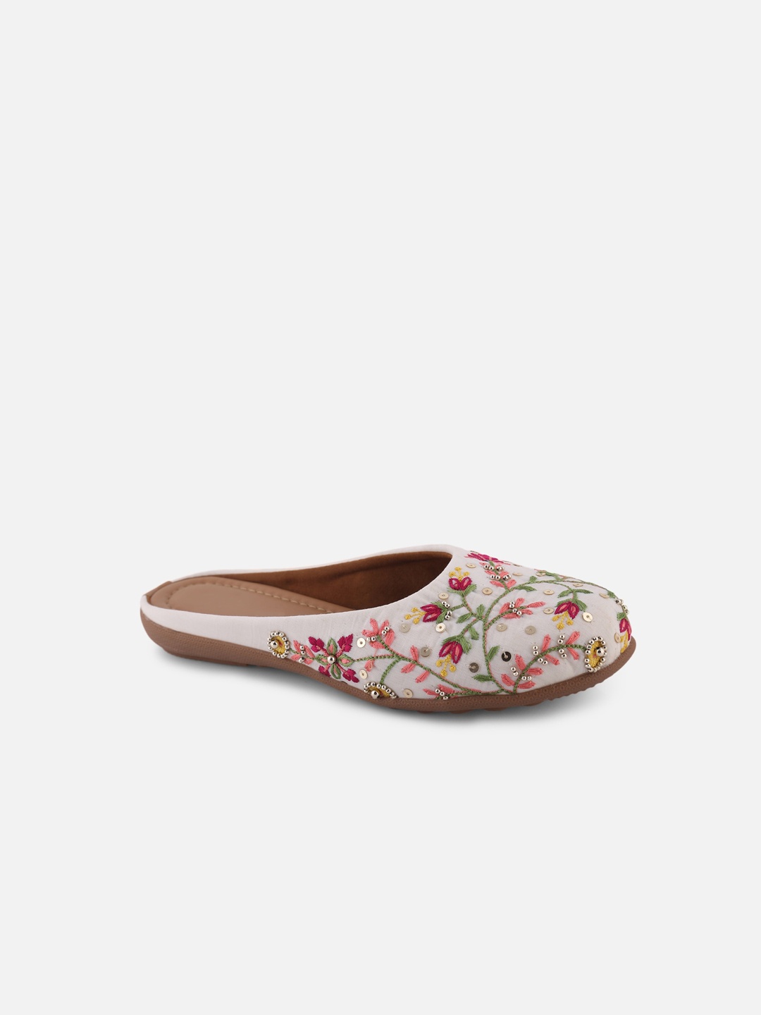 

White World Girls Ethnic Floral Embroidered Mules