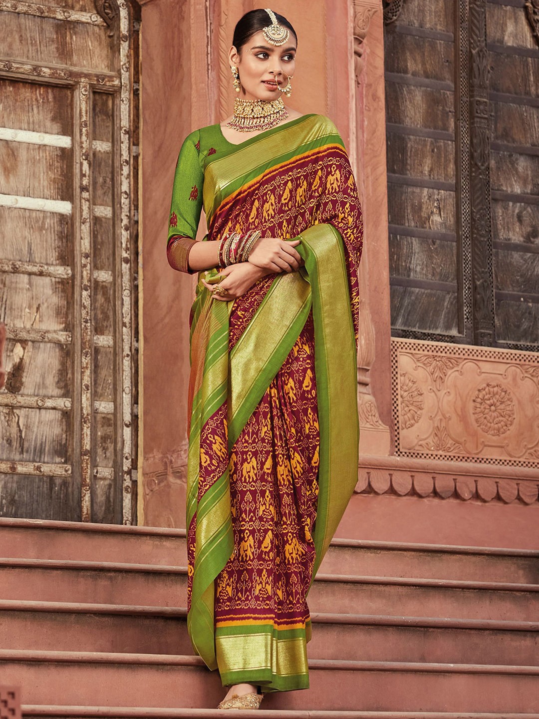 

Mitera Ethnic Motifs Printed Zari Saree, Maroon