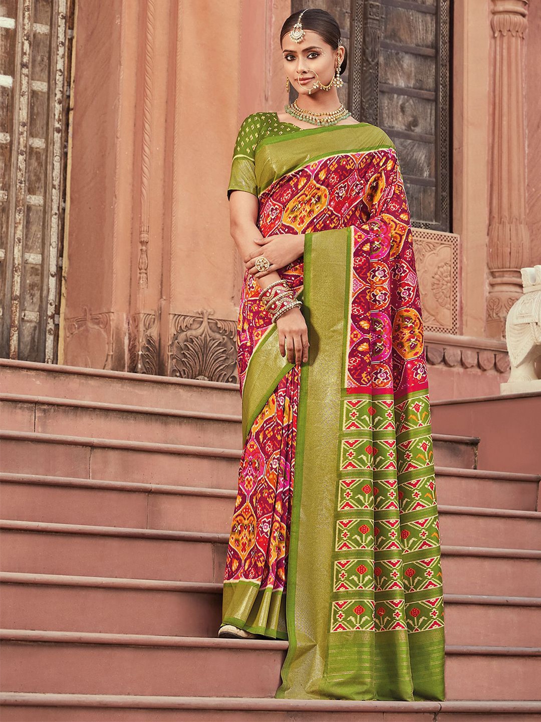 

Mitera Ethnic Motifs Printed Zari Saree, Maroon