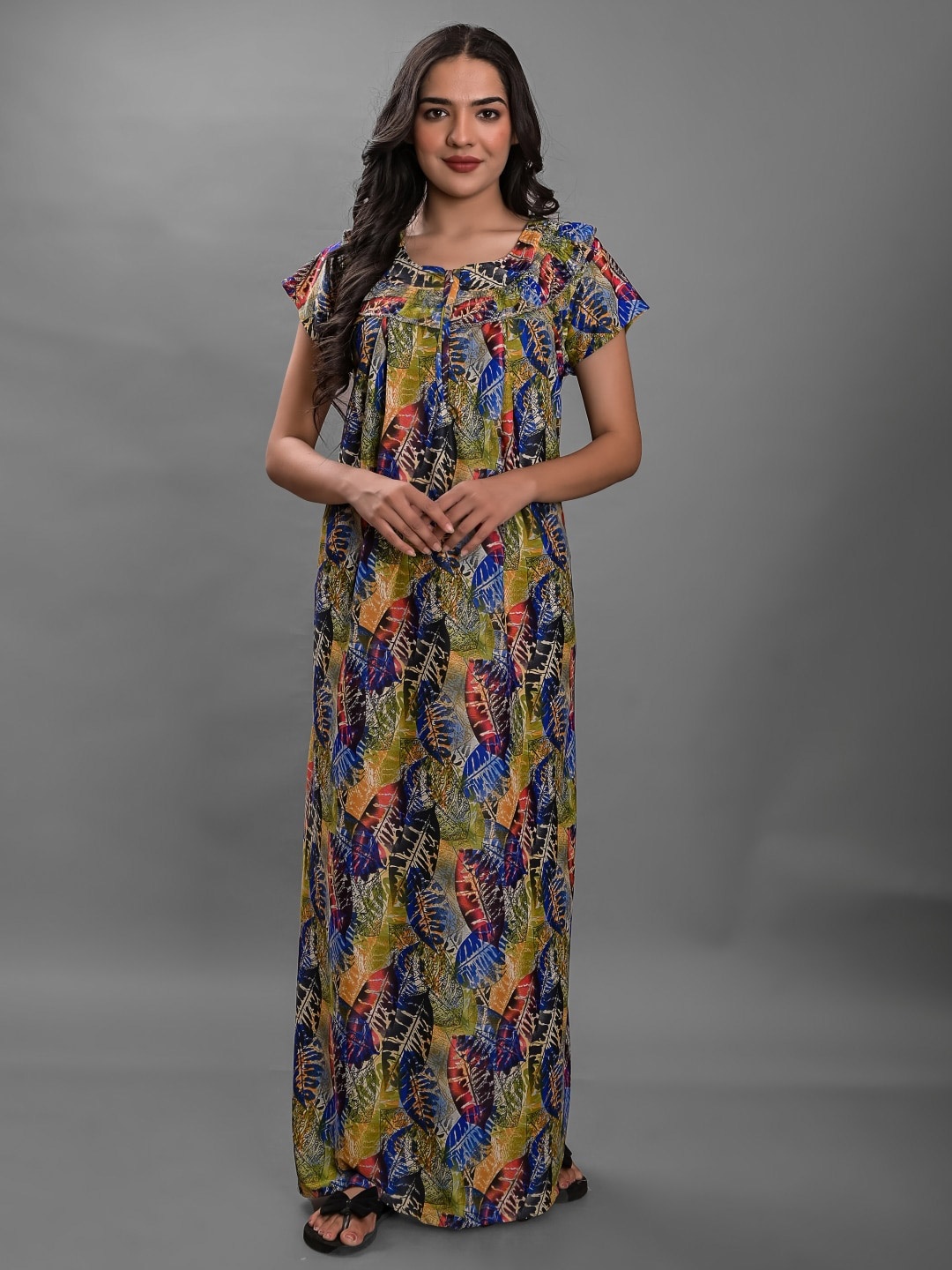 

Apratim Printed Maxi Nightdress, Green