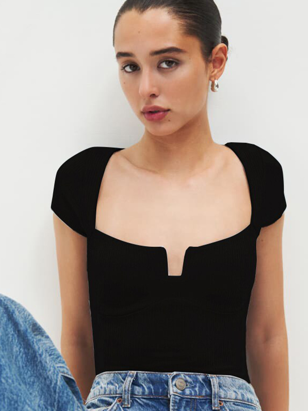 

MYWISHBAG Square Neck Cut Out Fitted Top, Black