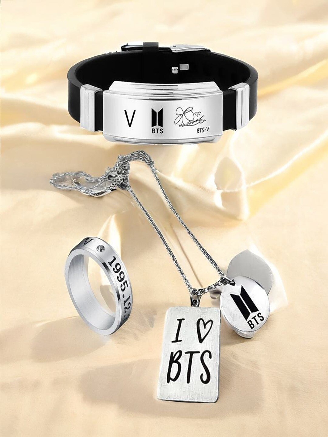 

UNIVERSITY TRENDZ Silver-Plated Jewellery Set