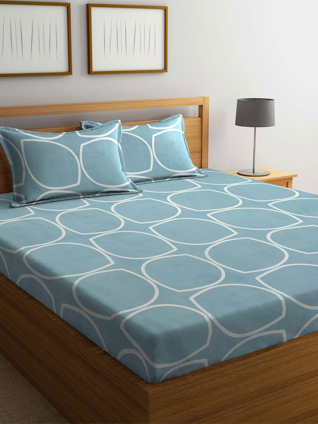 

Home Sizzler Blue & White Geometric Cotton 210TC King 1 Bedsheet with 2 Pillow Covers