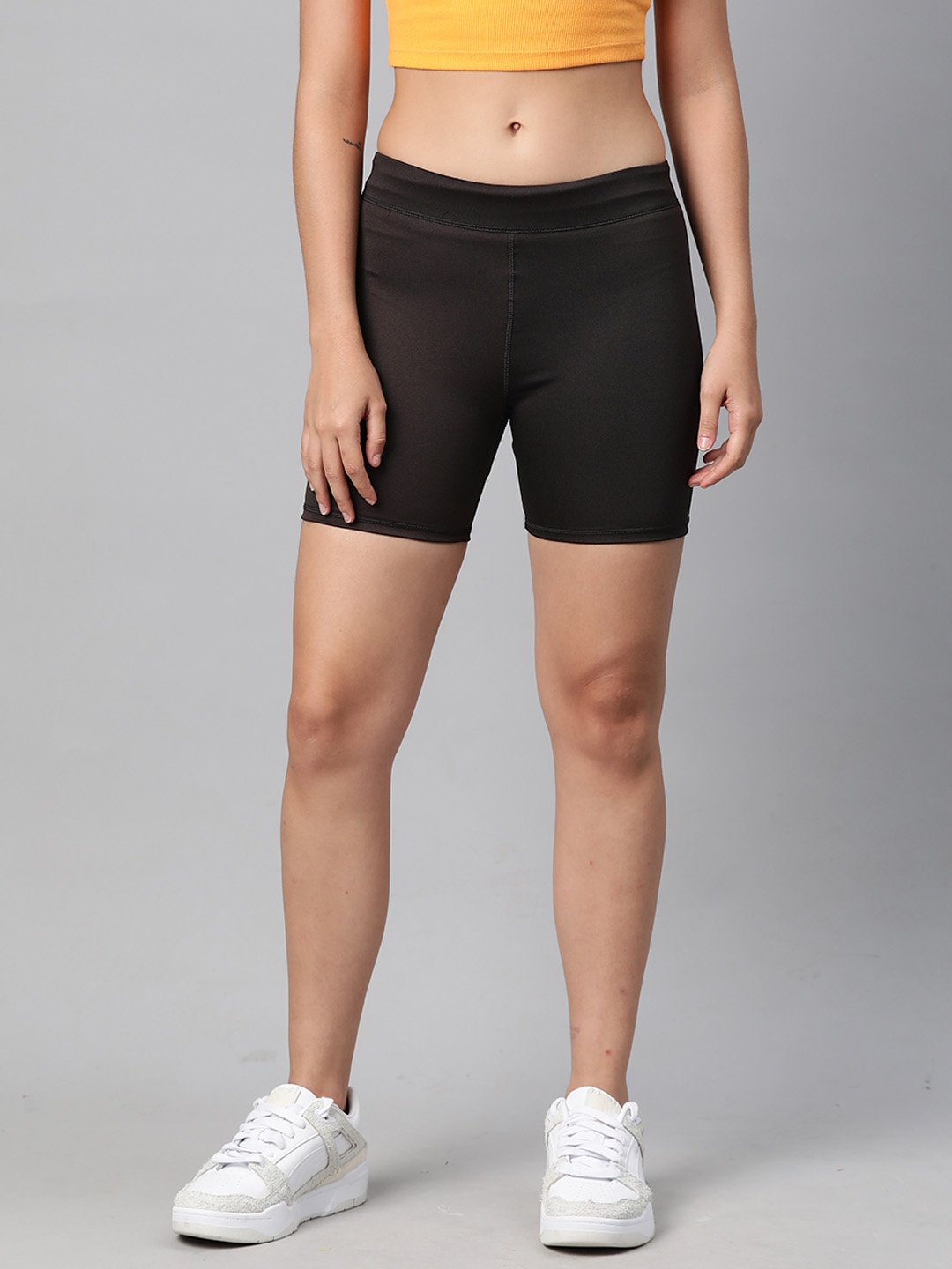 

VARUSHKA Women Skinny Fit Yoga Sports Shorts, Black