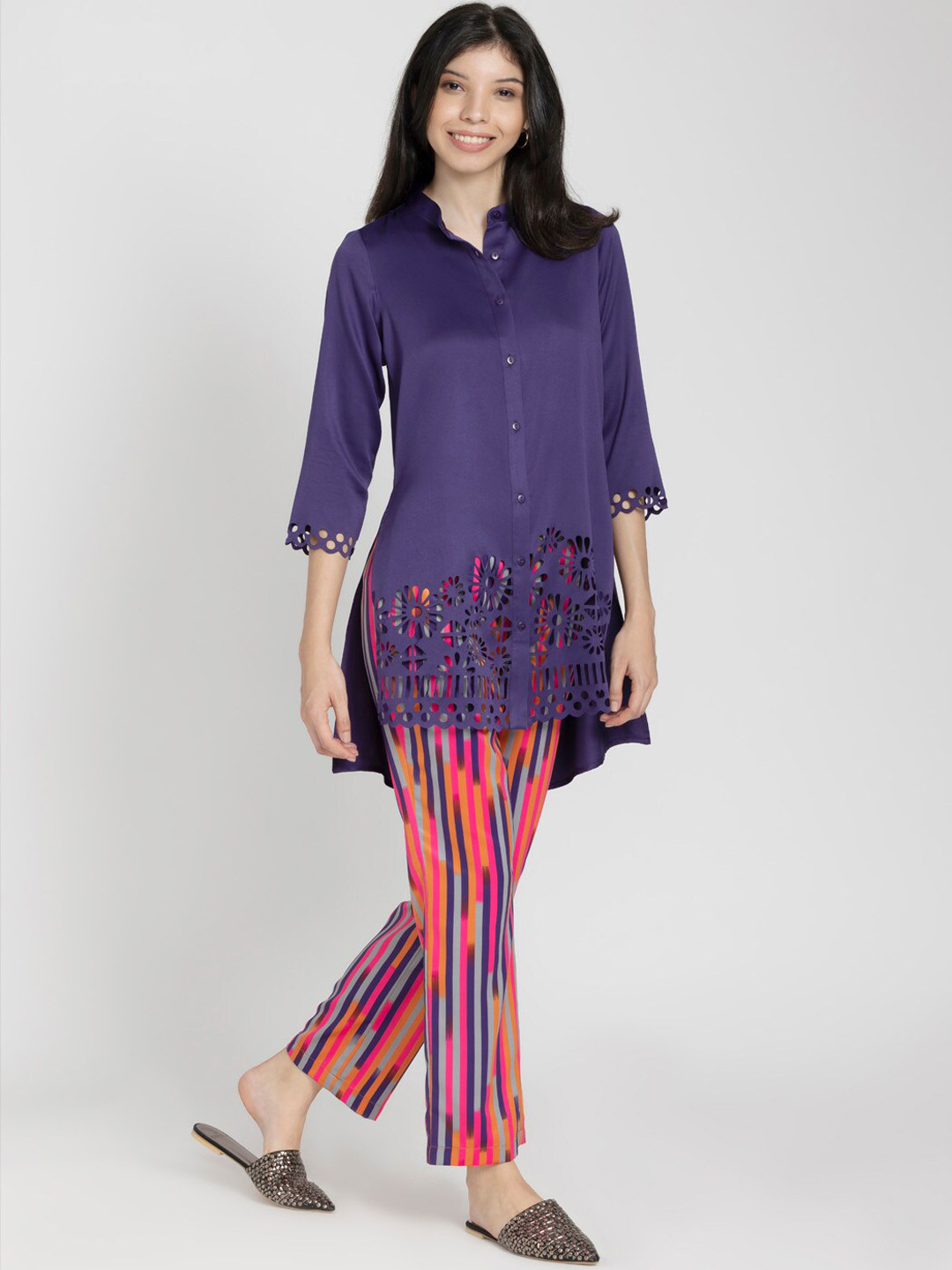 

SHAYE Regular Kurta With Trousers, Purple