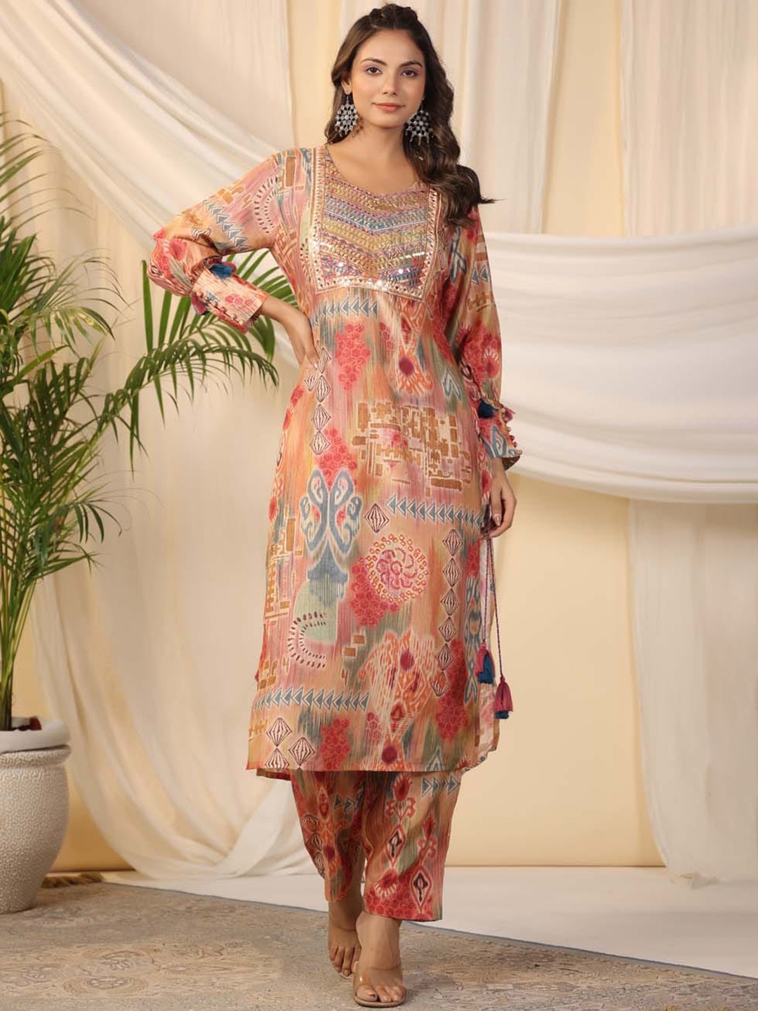 

Meena Bazaar Ethnic Motifs Printed Round Neck Kurta with Trousers, Peach