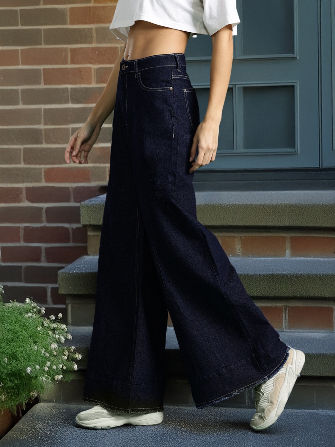 

DressBerry Women Wide Leg Panelled Jeans, Navy blue
