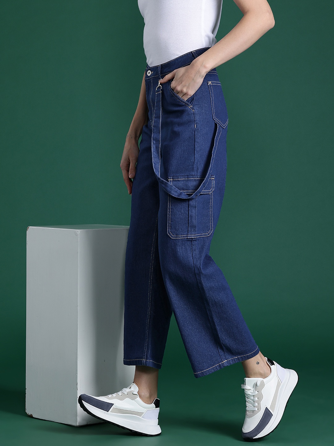 

DressBerry Women Straight Fit Cargo Jeans, Navy blue