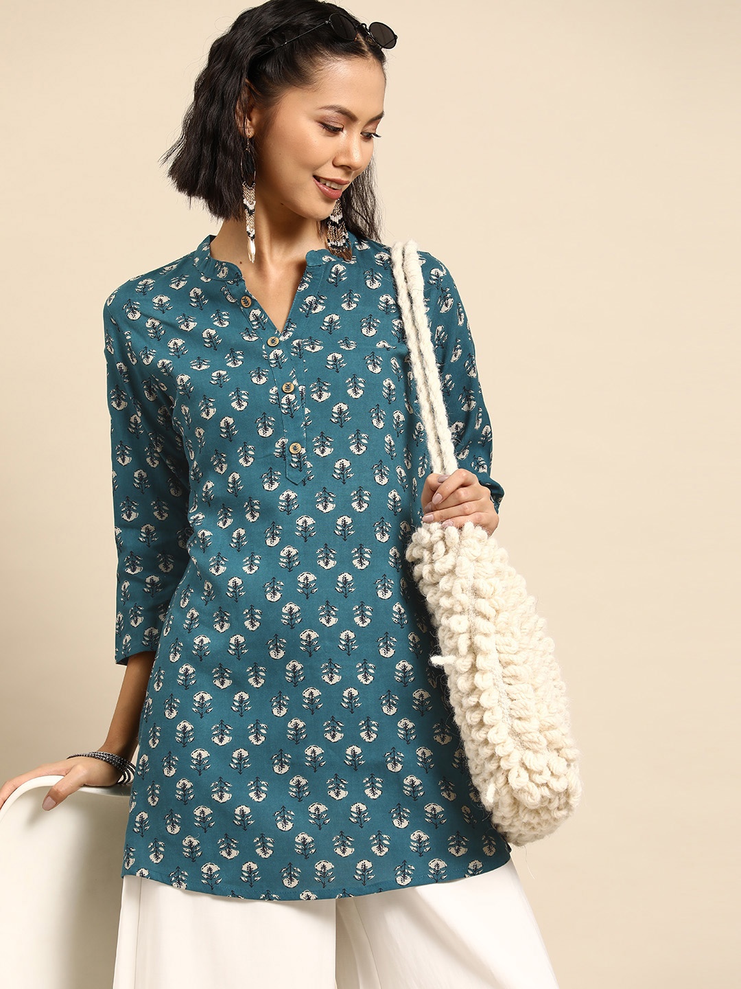 

Sangria Ethnic Motifs Printed Sequinned Short Kurti, Teal